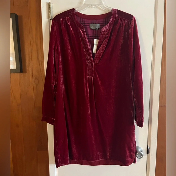 Anthropologie Melody Velvet Tunic Dress in Rasberry - Picture 2 of 5